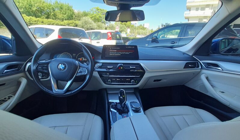 BMW SERIE 5 530d AUTO pieno