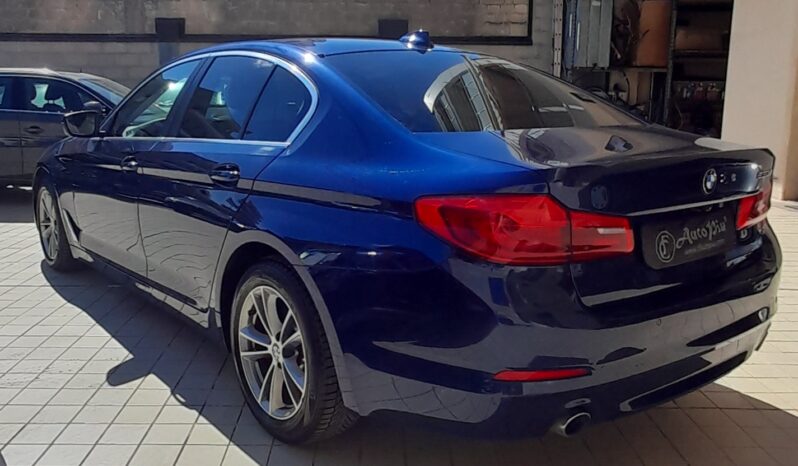 BMW SERIE 5 530d AUTO pieno