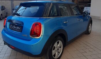 MINI COOPER D 1.5d BUSINESS HATCHBACK 5 PORTE pieno