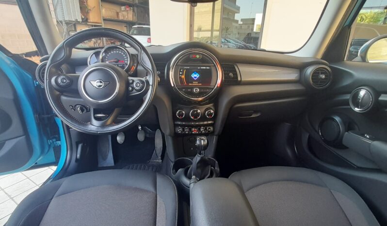 MINI COOPER D 1.5d BUSINESS HATCHBACK 5 PORTE pieno