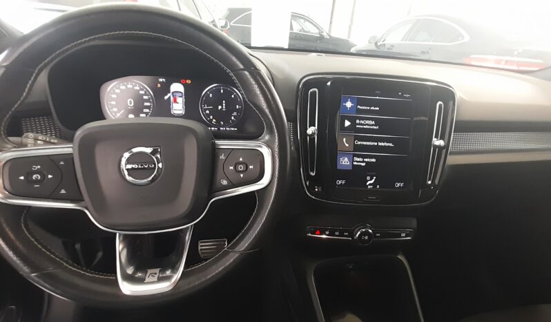 VOLVO XC40 D3 GEARTRONIC R-DESIGN AWD pieno