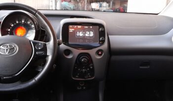 TOYOTA AYGO 1.0i VVT X-BUSINESS pieno