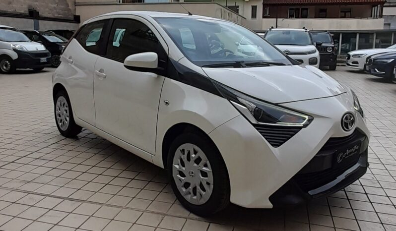 TOYOTA AYGO 1.0i VVT X-BUSINESS pieno