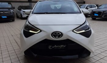 TOYOTA AYGO 1.0i VVT X-BUSINESS pieno