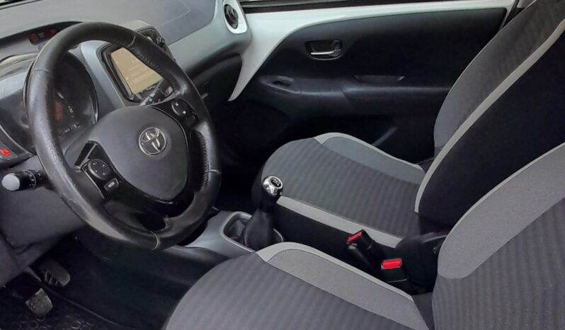 TOYOTA AYGO 1.0i VVT X-BUSINESS pieno