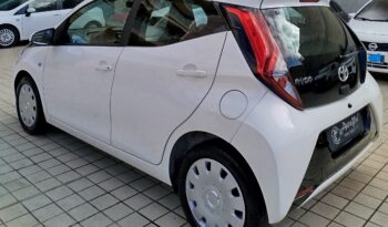 TOYOTA AYGO 1.0i VVT X-BUSINESS 5 PORTE pieno