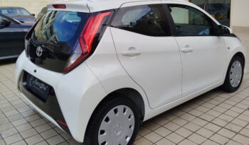 TOYOTA AYGO 1.0i VVT X-BUSINESS 5 PORTE pieno