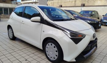 TOYOTA AYGO 1.0i VVT X-BUSINESS 5 PORTE pieno