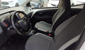 TOYOTA AYGO 1.0i VVT X-BUSINESS 5 PORTE pieno